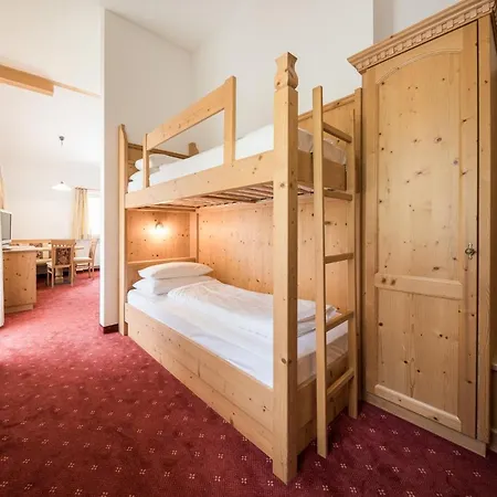 Tonzhaus 4*