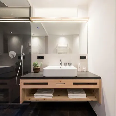Hotel Tonzhaus